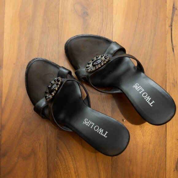 Two Lips Black Mule Heels, wome's slide on shoes, black cute mules - Picture 2 of 12